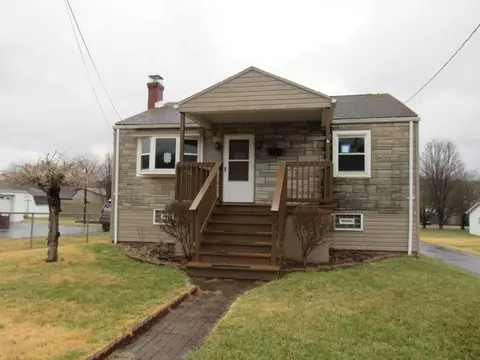 231 Sangston Ave, Masontown, PA 15461