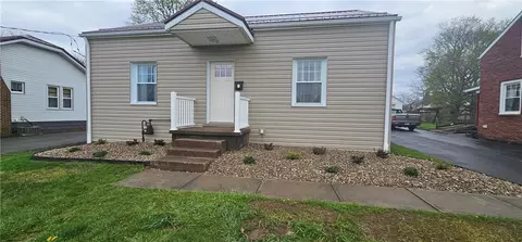 302 W Elizabeth St, New Castle, PA 16105