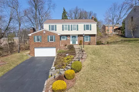 1511 Sequoia Dr, Pittsburgh, PA 15241