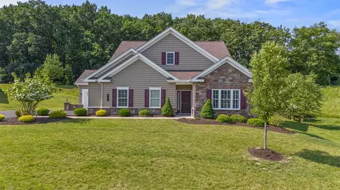 111 Resolution Dr, Mars, PA 16046