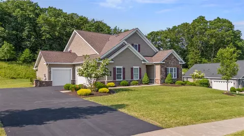 111 Resolution Dr, Mars, PA 16046 photo 2