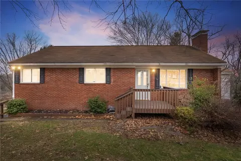 107 Marshall Dr, Coraopolis, PA 15108