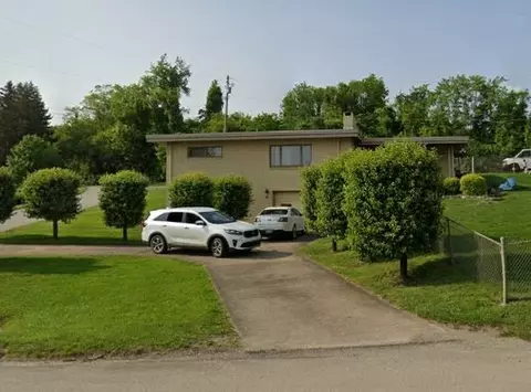 1266 Mcclellandtown Rd, Mcclellandtown, PA 15458