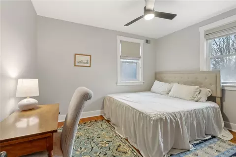 Bedroom - 460 Mapleton Ave, Pittsburgh, PA 15228 photo 1 of 5