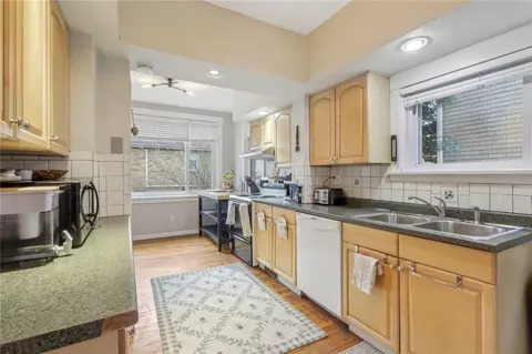 Kitchen - 460 Mapleton Ave, Pittsburgh, PA 15228 photo 2 of 3