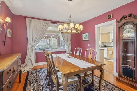 Dining - 460 Mapleton Ave, Pittsburgh, PA 15228 photo 1 of 3