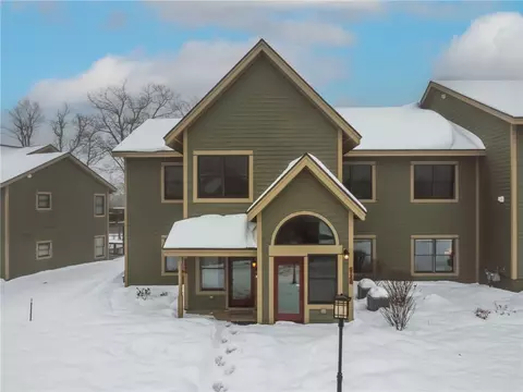 5048 Summit Pl, Hidden Valley, PA 15502