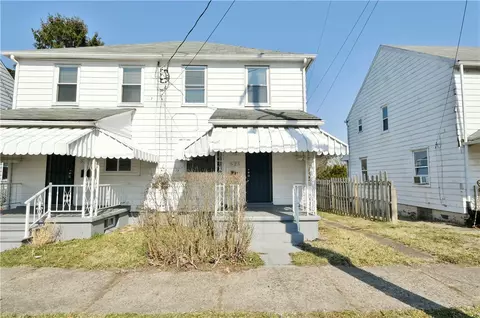 525 Farnsworth Ave, Clairton, PA 15025