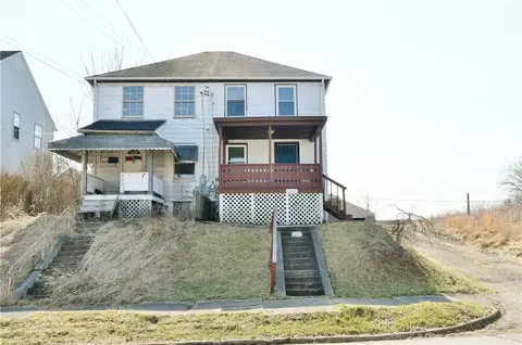 526 Farnsworth Ave, Clairton, PA 15025