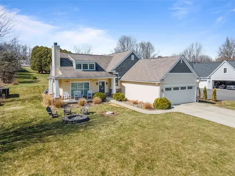 669 Latonka Dr, Mercer, PA 16137