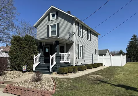 125 S 11th St, Sharpsville, PA 16150