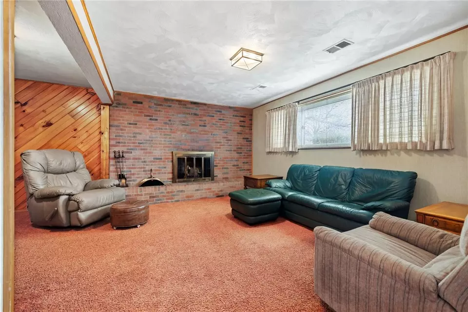  8588 E Barkhurst Dr, Pittsburgh, PA 15237 photo 23
