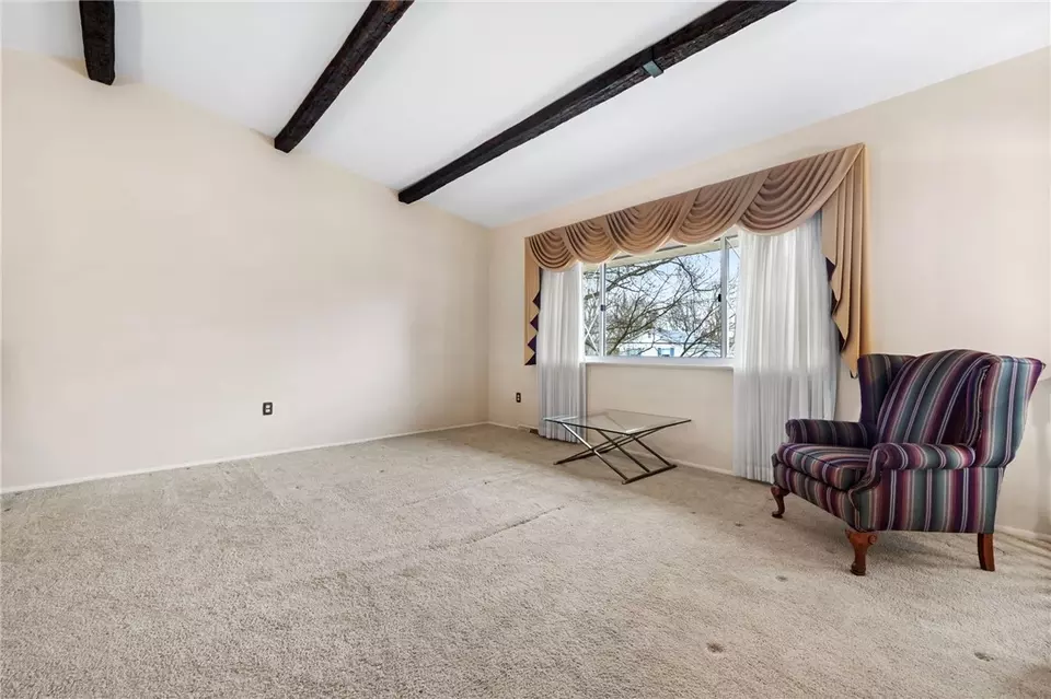 8588 E Barkhurst Dr, Pittsburgh, PA 15237 photo 6