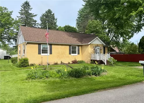 310 Church St, Harrisville, PA 16038