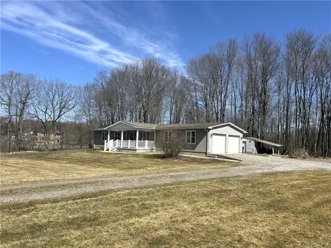 194 Nutt Rd, Grove City, PA 16127