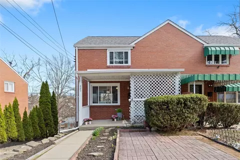 425 Jacobson Dr, Pittsburgh, PA 15227