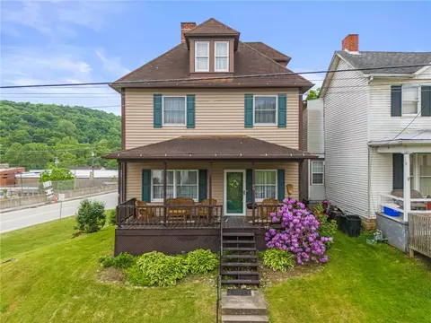68 Elm St, Waynesburg, PA 15370