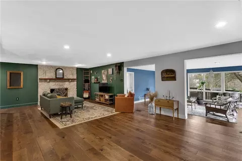 Living - 5909 Graybrooke Dr, Export, PA 15632 photo 5 of 7