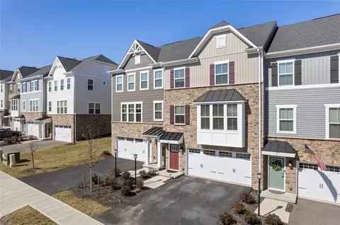 309 Helenium Dr, Mars, PA 16046 photo 3