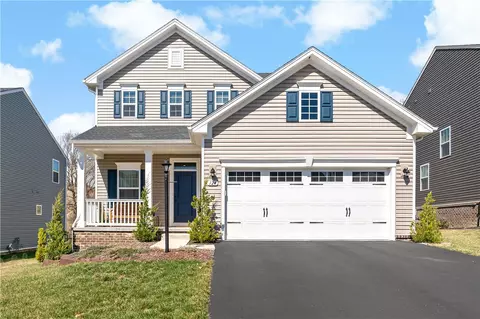124 Horseshoe Dr, Oakdale, PA 15071