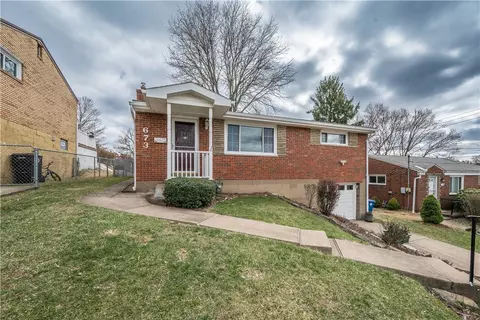 673 Jenne Dr, Pittsburgh, PA 15236