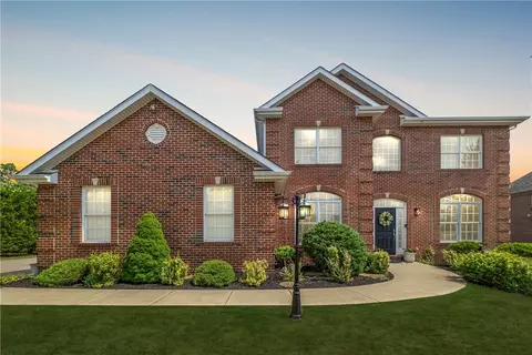 2035 Sterling Dr, Mcdonald, PA 15057