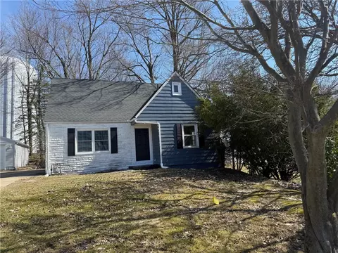 770 N Buhl Farm Dr, Hermitage, PA 16148