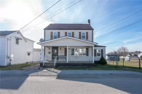 2127 Walnut Dr, Latrobe, PA 15650