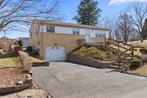 612 Millers Ln, Pittsburgh, PA 15239