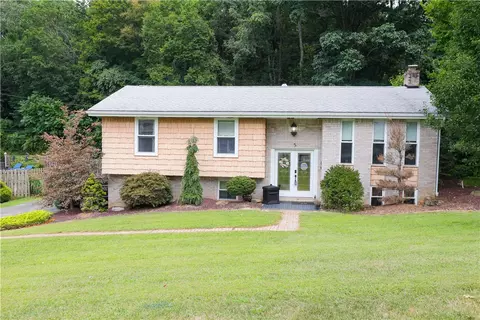 5 Wesley St, Charleroi, PA 15022