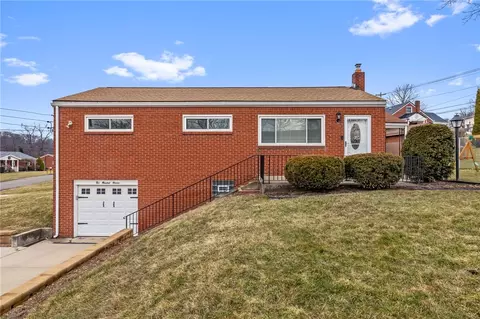 211 Garnet St, Aliquippa, PA 15001