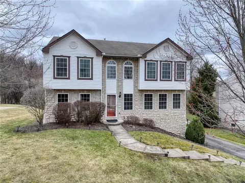 104 Commodore Dr, Mcdonald, PA 15057