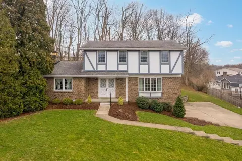 12430 Longview Dr, Irwin, PA 15642