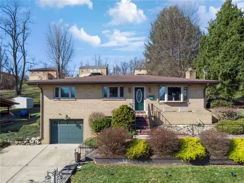 14100 Lexington Pl, Irwin, PA 15642