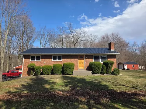 4001 Linda Dr, Aliquippa, PA 15001