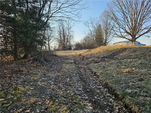 129 Ridgemont Dr, Industry, PA 15052