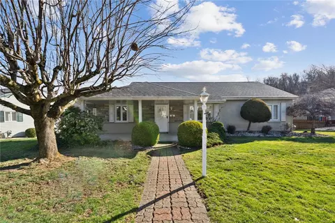 614 Maple St, Jeannette, PA 15644