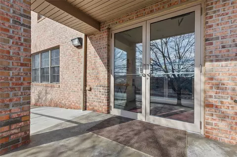 1 Coraopolis Rd #STE 105, Coraopolis, PA 15108