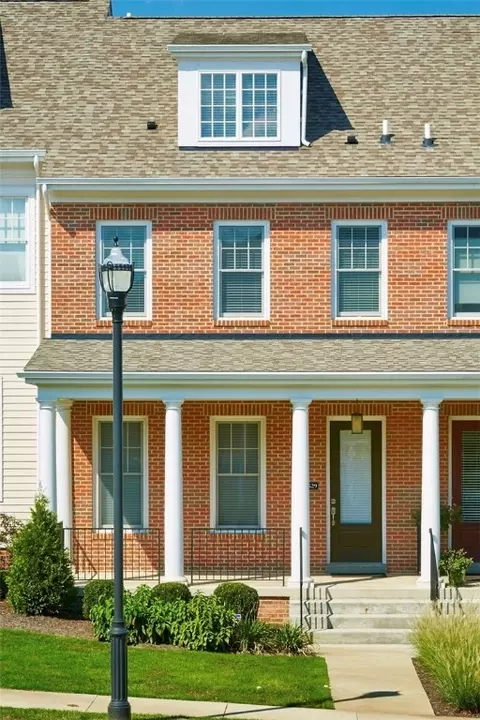 1629 Overton Ln, Pittsburgh, PA 15217