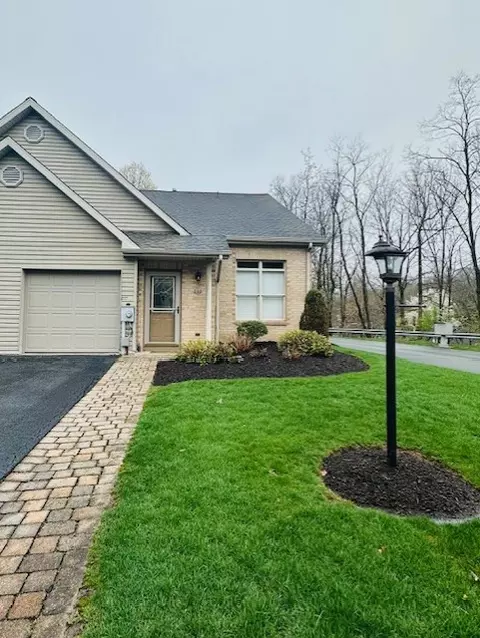 300 Lawnview Way, Greensburg, PA 15601
