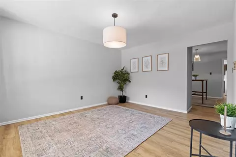 Living - 537 6th St, Braddock, PA 15104 photo 4 of 4