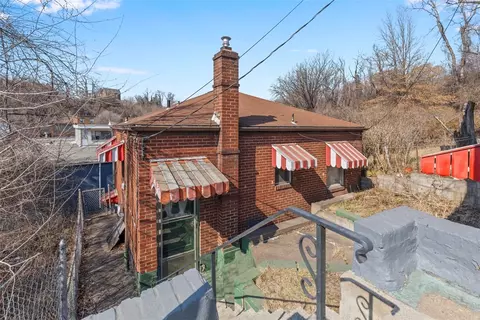 Exterior - 537 6th St, Braddock, PA 15104 photo 8 of 8