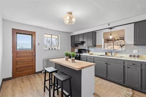 Kitchen - 537 6th St, Braddock, PA 15104 photo 1 of 5