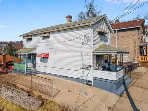 Exterior - 537 6th St, Braddock, PA 15104 photo 7 of 8