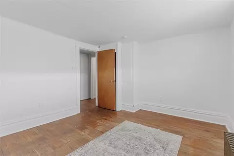 Bedroom - 537 6th St, Braddock, PA 15104 photo 3 of 5
