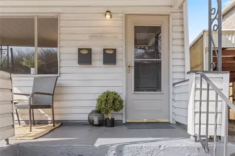 Exterior - 537 6th St, Braddock, PA 15104 photo 2 of 8