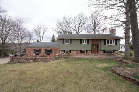 716 W 5th Ave, Derry, PA 15627