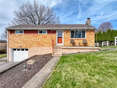 403 Cherrywood Dr, Pittsburgh, PA 15214