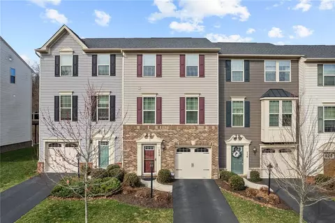 116 Arbor Trail Dr, Mckees Rocks, PA 15136