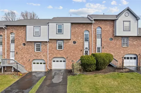 1163 Valleyview, Lawrence, PA 15055